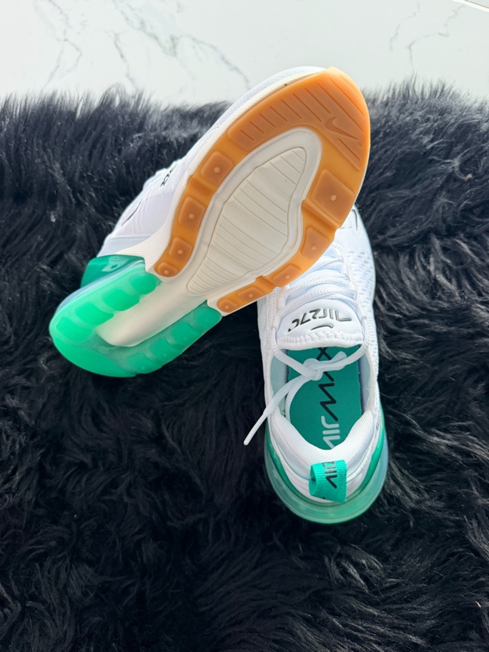 Nike Air Max 270 - Picture 8 of 15
